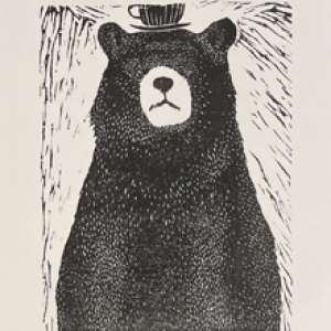 Beer met kopje thee by Liekeland